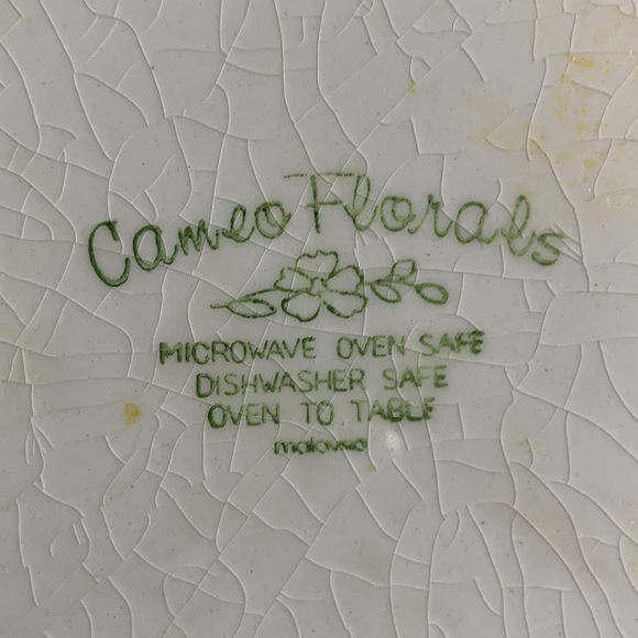 Vintage Cameo Florals Malaysia Pink Flower Serving Bowl - Picture 3 of 4